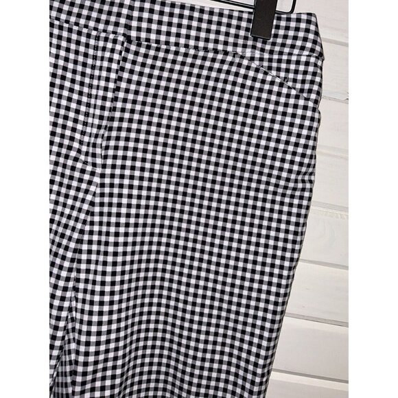 Chico’s Sz 0.5 (6) Secret Stretch Gingham Shorts 10 Inch Inseam Black White EUC - Picture 4 of 10